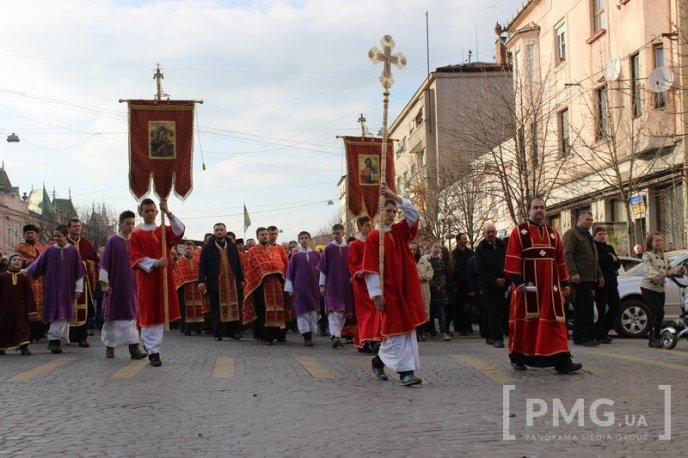 Вулицями Мукачева пройшла Хресна Хода – 57