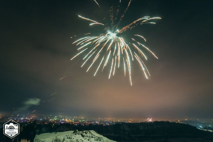 Ужгород в новорічну ніч: фантастичні фото – 05 Ужгород в новорічну ніч: фантастичні фото – 05