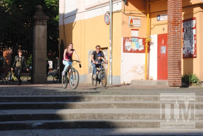У Мукачеві масштабно пройшов велоквест до Дня Європи (ФОТО) – 21