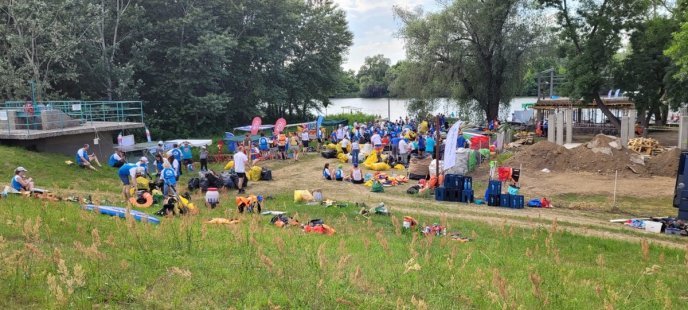 Проблема, яка об’єднує країни: активісти країн басейну річки Тиса привернули увагу до засміченості річок і озер – 03