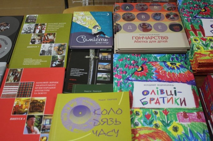 В Ужгороді розпочався «Книга-фест 2019» – 04