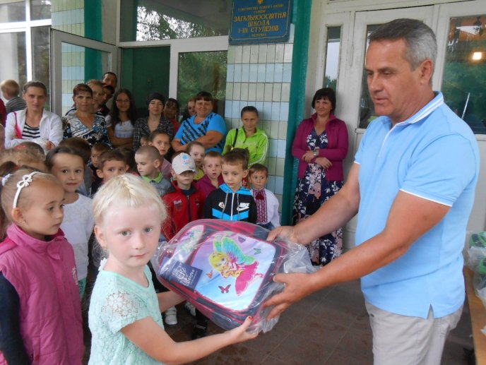 На Рахівщині триває акція для майбутніх школярів – 05