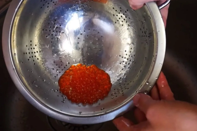 Так виглядає штучна ікра