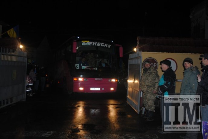 У Мукачеві урочисто зустріли бійців Героїчної 128-ої бригади (ФОТОРЕПОРТАЖ) – 28