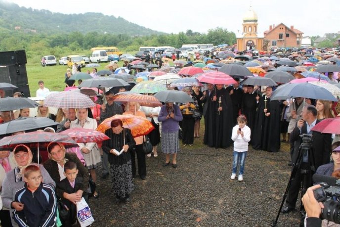 У Мукачеві урочисто відзначили свято Чудотворної Мукачівської Ікони Матері Божої (ФОТО) – 01