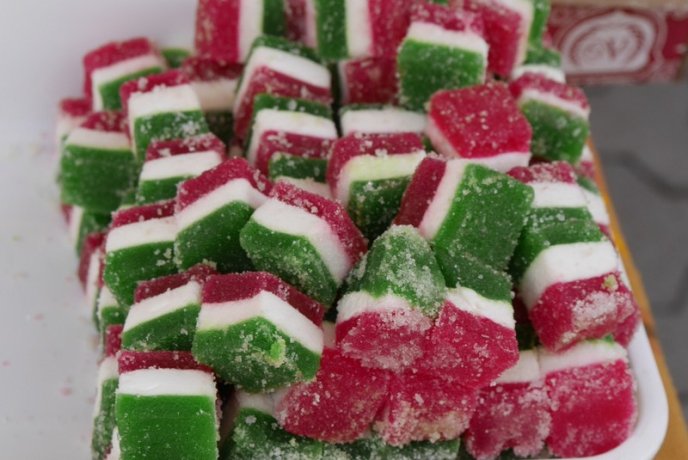 Для любителів ласощів в Ужгороді з’явилася «Солодка вулиця» – 01