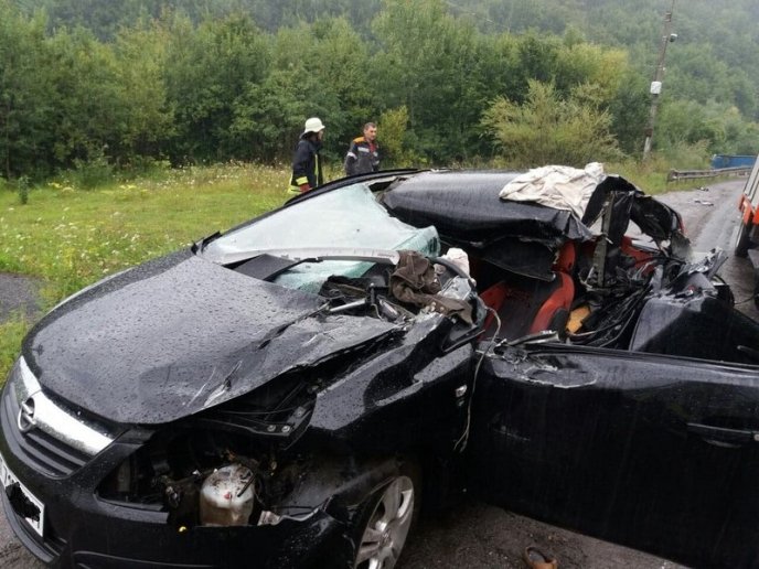 Сім’я з малими дітьми потрапила в жахливу ДТП. Загинув чоловік – 02 Сім’я з малими дітьми потрапила в жахливу ДТП. Загинув чоловік – 02