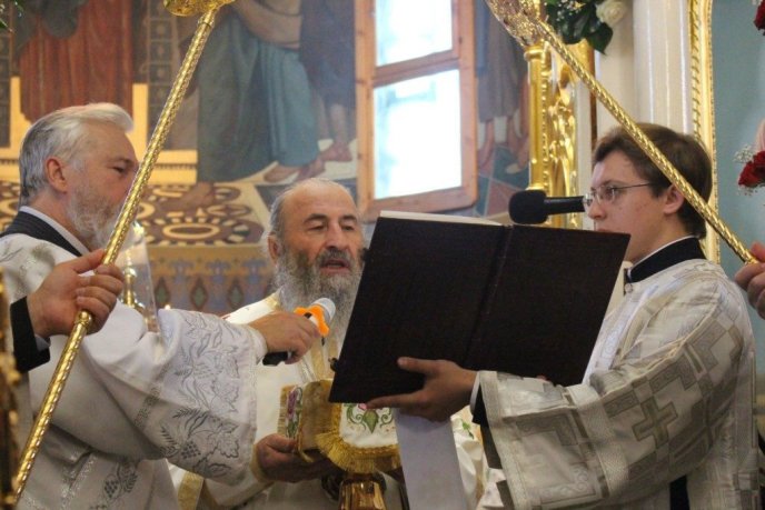 Митрополит Онуфрій відслужив Літургію у Свято-Вознесенському жіночому монастирі, що на Тячівщині – 01 Митрополит Онуфрій відслужив Літургію у Свято-Вознесенському жіночому монастирі, що на Тячівщині – 01