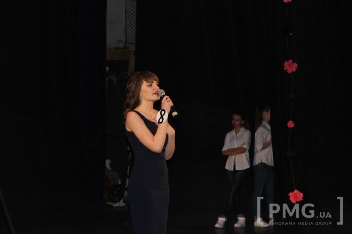 У Мукачеві визначили найгарнішу дівчину кооперативного торговельно-економічного коледжу – 03