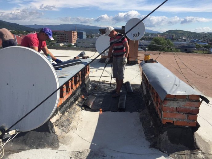 У Мукачеві ремонт даху на багатоповерхівці обійдеться у понад 540 тисяч – 03