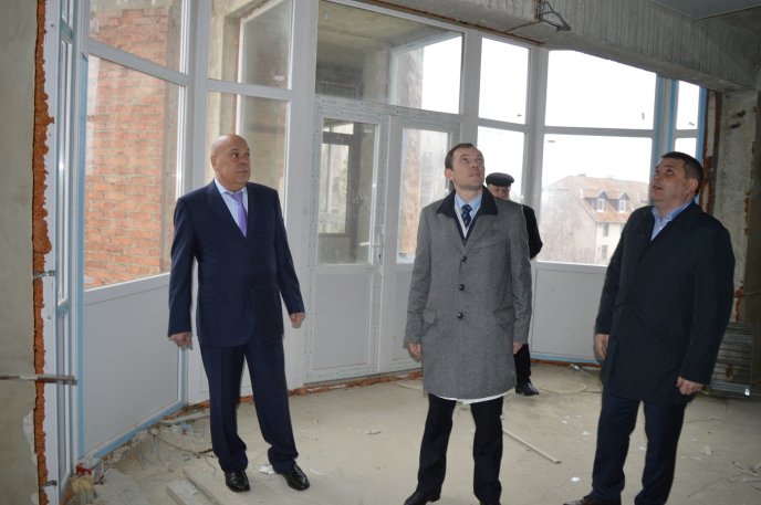 У Берегові у приміщенні російськомовної школи працюватиме угорська гімназія – 01