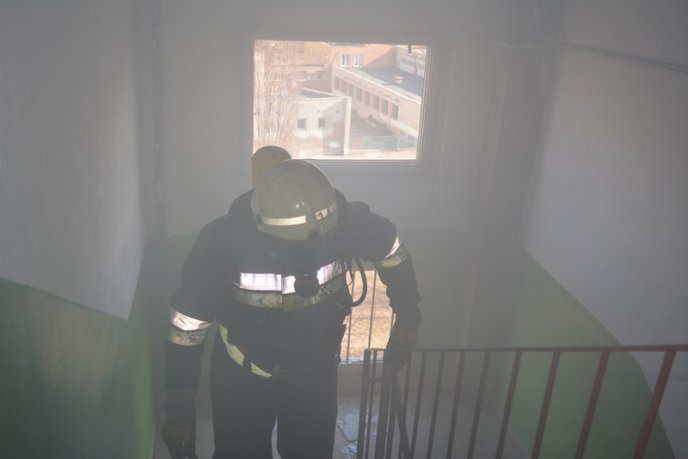 Вранці у багатоповерхівці згоріла живцем жінка – 05