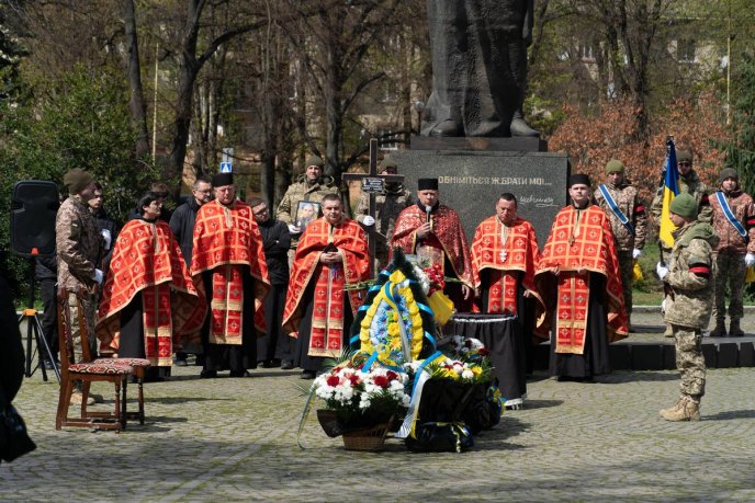 На Закарпатті сьогодні попрощалися з полеглим Героєм – 06
