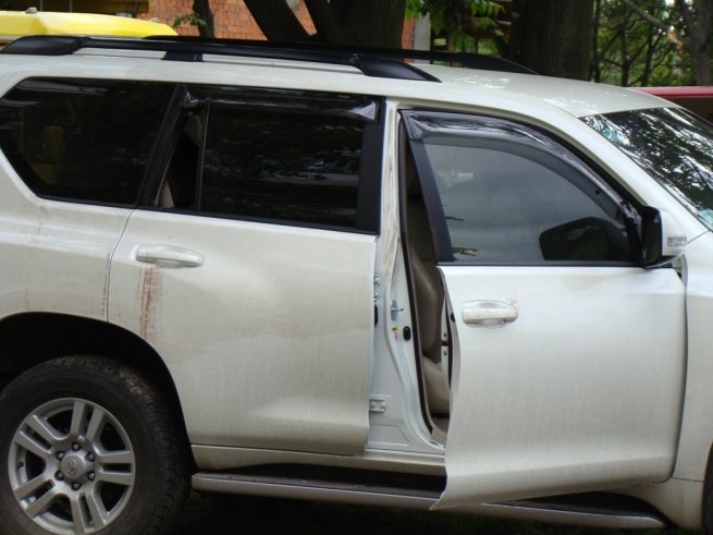 В Ужгороді намагалися спалити джип одному з провідних діячів ромської громади Ужгорода (ФОТО) – 07