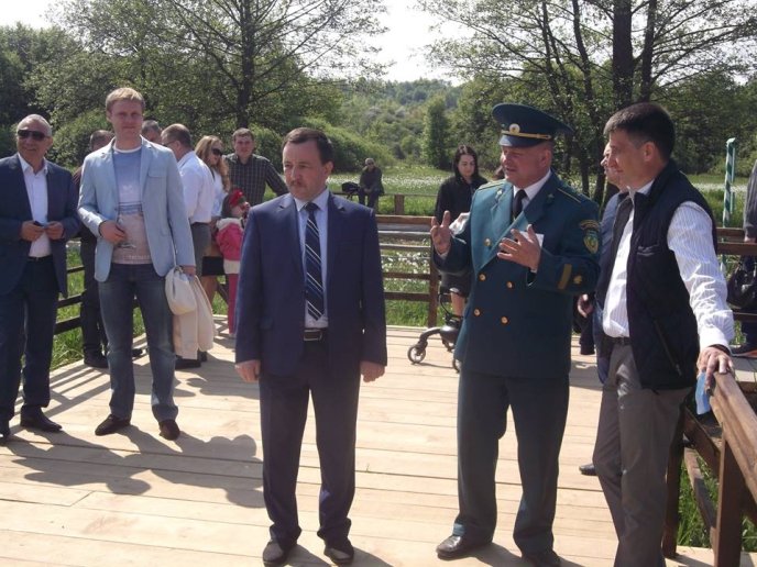 На Хустщині відкрили оновлену дорогу, яка веде до Долини нарцисів – 06