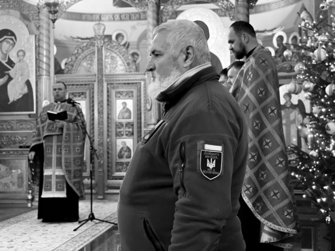 У Мукачеві попрощалися із захисником Русланом Цибарем – 03