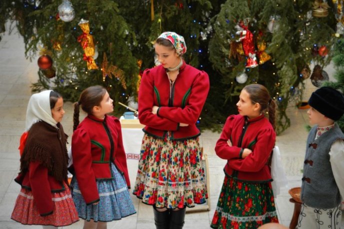 До Ужгорода з колядою завітали словацькі школярі – 02 До Ужгорода з колядою завітали словацькі школярі – 02