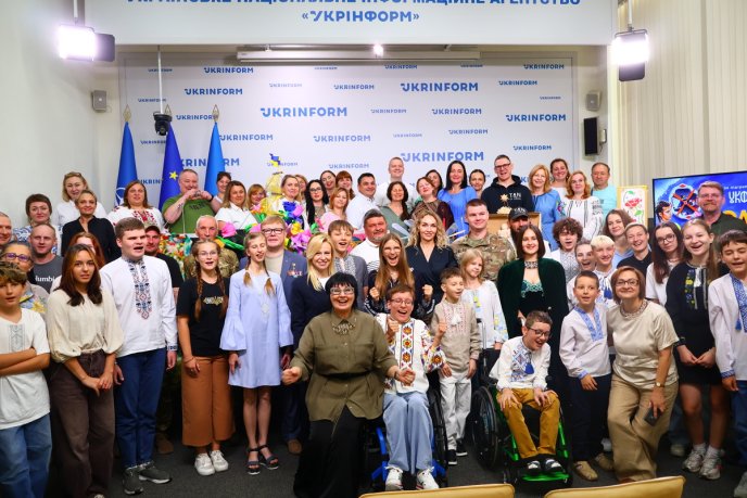 Коли мистецтво об’єднує: історія створення телепередач «КОЛО НЕЗЛАМНИХ» – 01