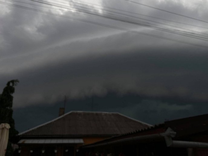 За мить до грози: в мережі показали вражаючі кадри – 10 За мить до грози: в мережі показали вражаючі кадри – 10