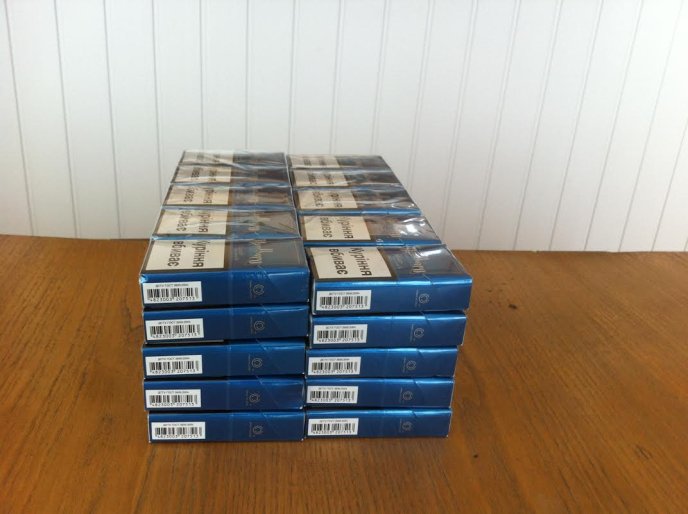 Чоловік позбувся на кордоні автомобіля, намагаючись перевезти майже 150 пачок сигарет – 03