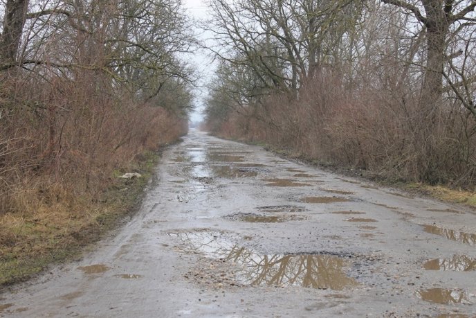 На Виноградівщині ремонтували дорогу – 02