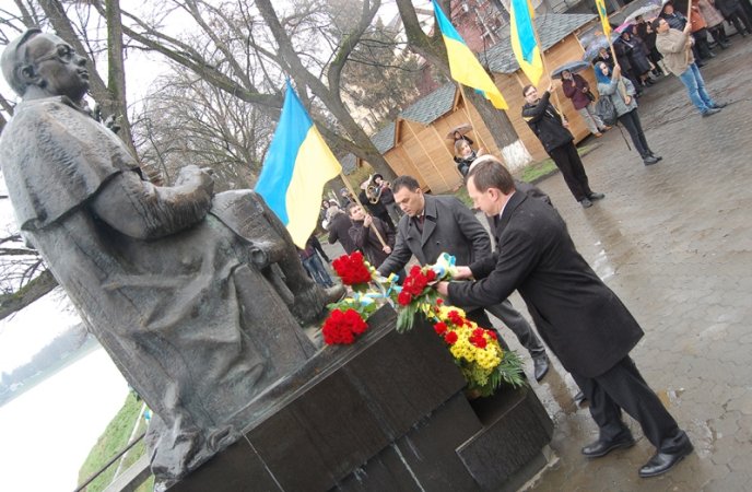 В Ужгороді вшанували 77-у річницю Незалежності Карпатської України – 07
