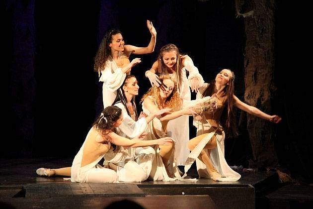 В рамках фестивалю "Етно-Діа-Сфера" у Мукачеві відіграють останню виставу – 02