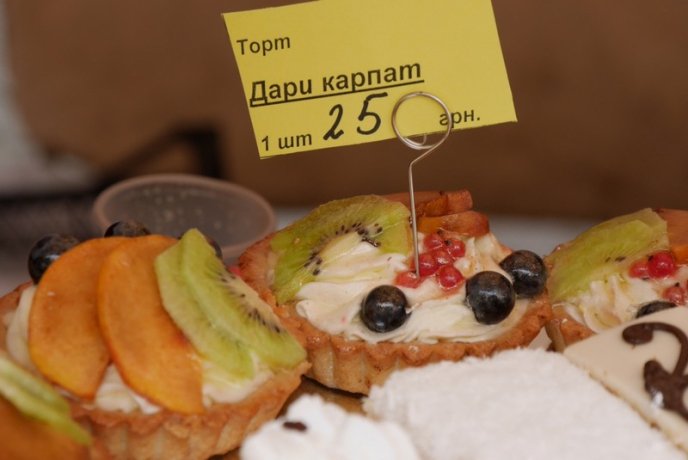 Для любителів ласощів в Ужгороді з’явилася «Солодка вулиця» – 17