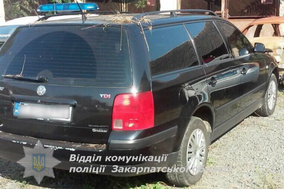 ДТП у Ракошині: під колеса іномарки потрапили п’яний 23-річний хлопець та його 19-річна дівчина – 02