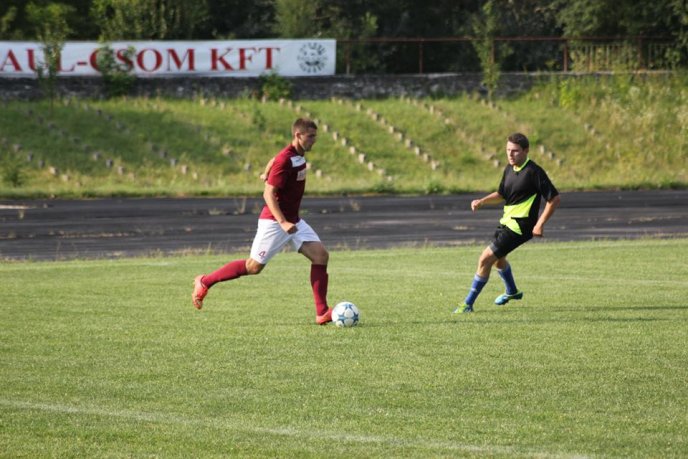 Футболісти з Мукачева та Бобовища влаштували справжню "перестрілку" – 09