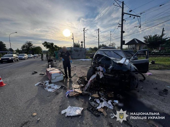Жахлива ДТП на Закарпатті: жінка на авто влетіла у пост контролю, загинув військовий – 03 Жахлива ДТП на Закарпатті: жінка на авто влетіла у пост контролю, загинув військовий – 03