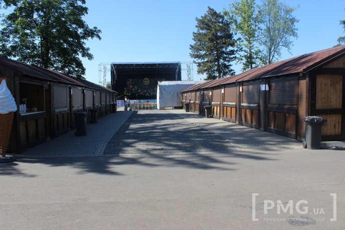 У Мукачеві розпочався фестиваль "Огинь і мнясо": асортимент та ціни – 06