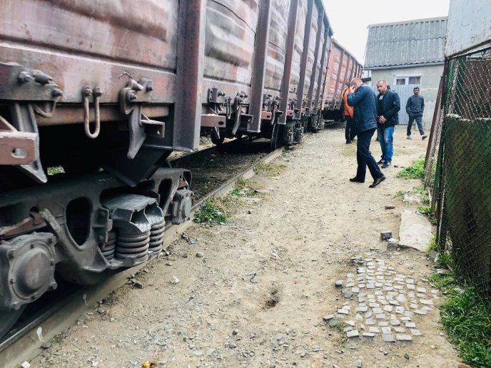 В Ужгороді з рейок зійшов вантажний потяг: перші подробиці – 04