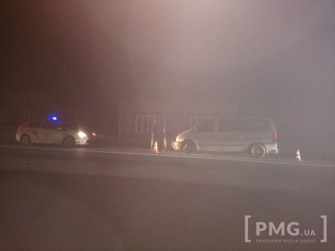 Вечірня ДТП у Ракошині: зіткнулися легковик та мікроавтобус – 02