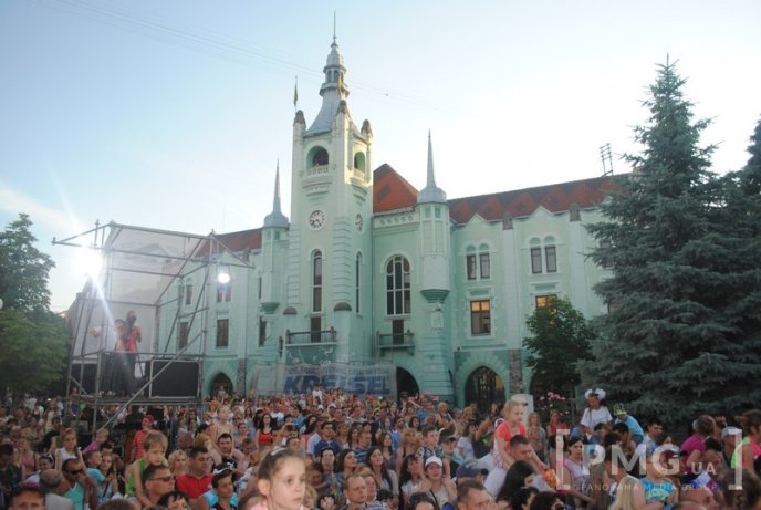 У Мукачеві шоу-балет "Сучасник" відзначив свій 30-річний ювілей святковим концертом – 16