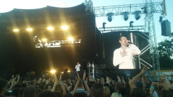 Концерт гурту "Океан Ельзи" в Ужгороді показали з висоти пташиного польоту – 02