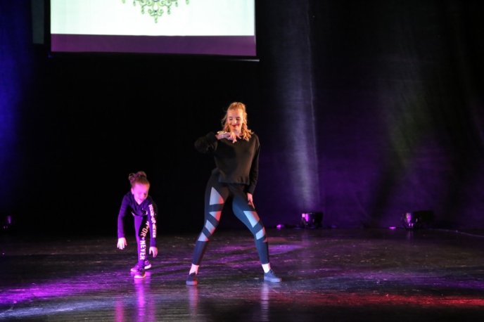 У Мукачеві визначили володарку титулу конкурсу краси "Міс МКТЕК 2018" – 28