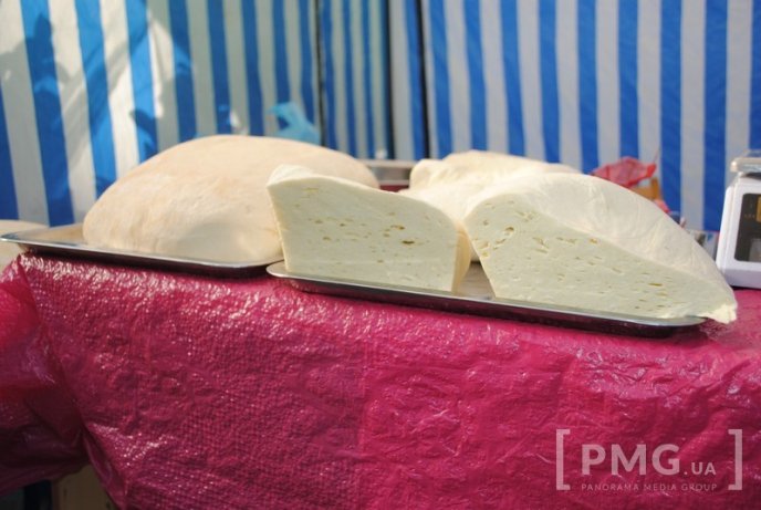 У Мукачеві розпочався "Медовий ярмарок – 2015" – 23