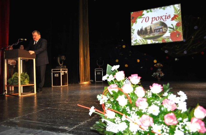 Мукачівський аграрний коледж святкує ювілей. Екс-міністр освіти та науки особисто приїхав привітати виш – 03 Мукачівський аграрний коледж святкує ювілей. Екс-міністр освіти та науки особисто приїхав привітати виш – 03