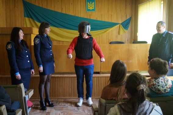 Іршавські школярі відвідали місцевий відділ поліції – 02