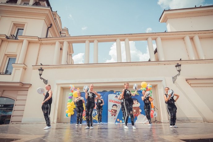 В Ужгороді дітям організували солодке свято – 23