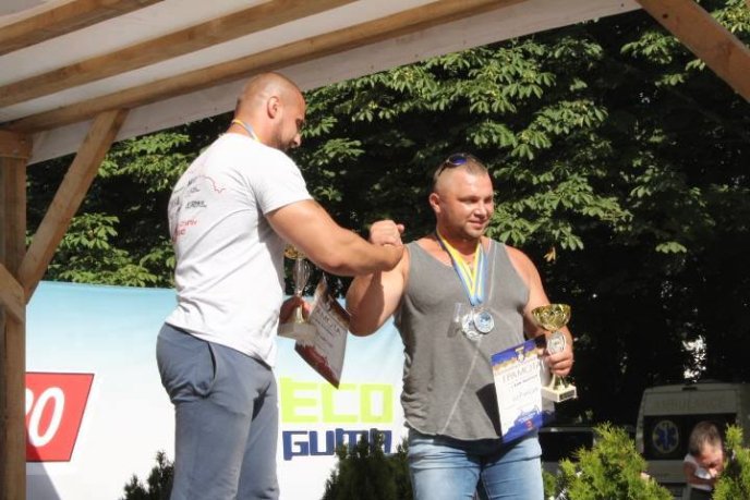 На "Фестиваль сили" у Мукачево з’їхались команди зі всієї України та кількох країн Європи – 16