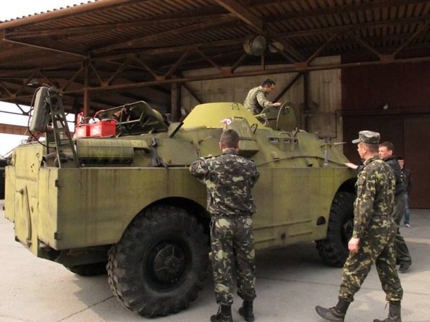 Для захисту кордонів "Правий сектор" привіз на Закарпаття новеньку бойову розвідувально-вартову машину (ФОТО) – 04