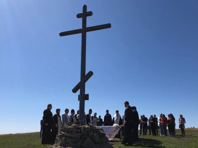 Освячено відновлений після акту вандалізму 8-метровий хрест – 06