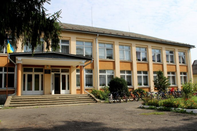 На Хустщині презентували новодрук "Викресане серцем" Василя Ігната – 08