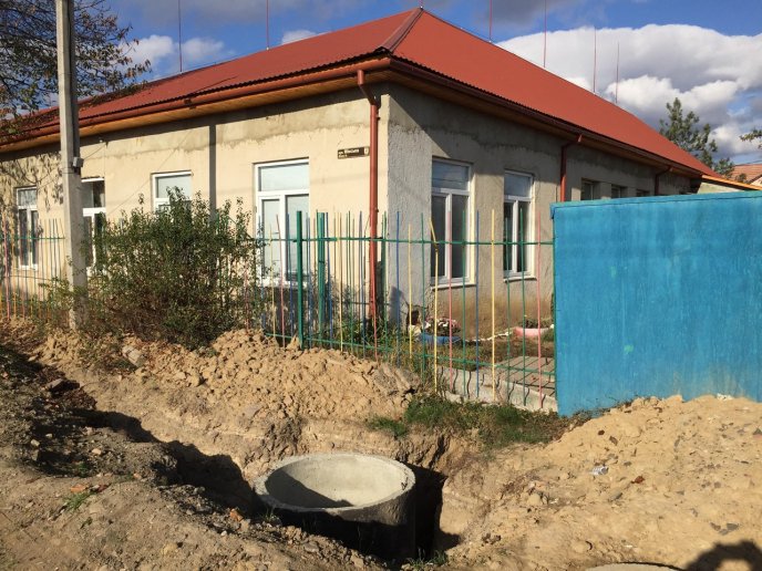 У Мукачеві ремонтують ще один дитсадок – 01 У Мукачеві ремонтують ще один дитсадок – 01