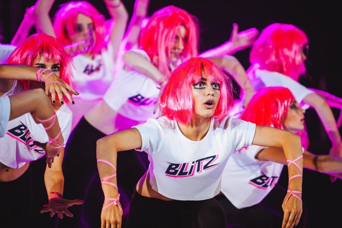 В Ужгороді студія сучасного танцю «Бліц» провела звітний концерт – 43