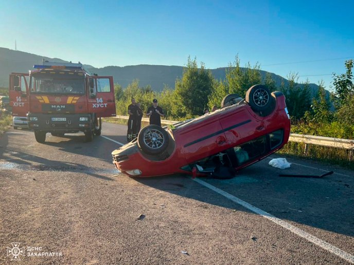В області трапилась аварія. Постраждали троє людей – 01 Аварія у Хусті