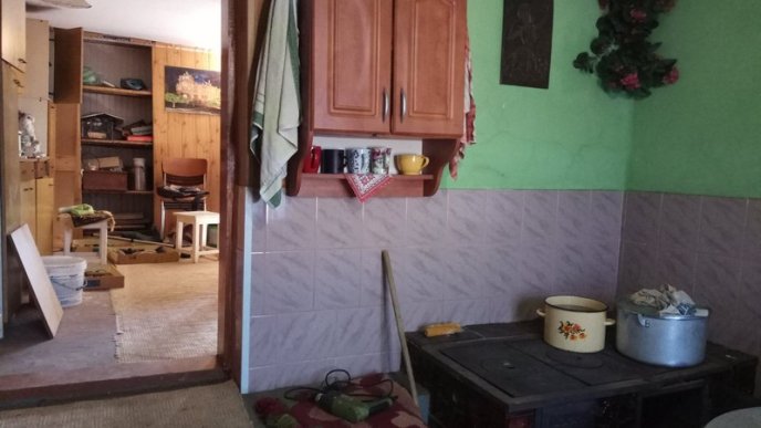 У будинку знайшли 4 людей без свідомості. Один із них був мертвий – 02