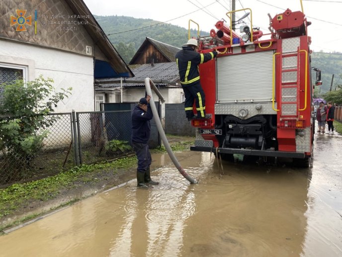 Рахівщина знову постраждала від негоди – 04